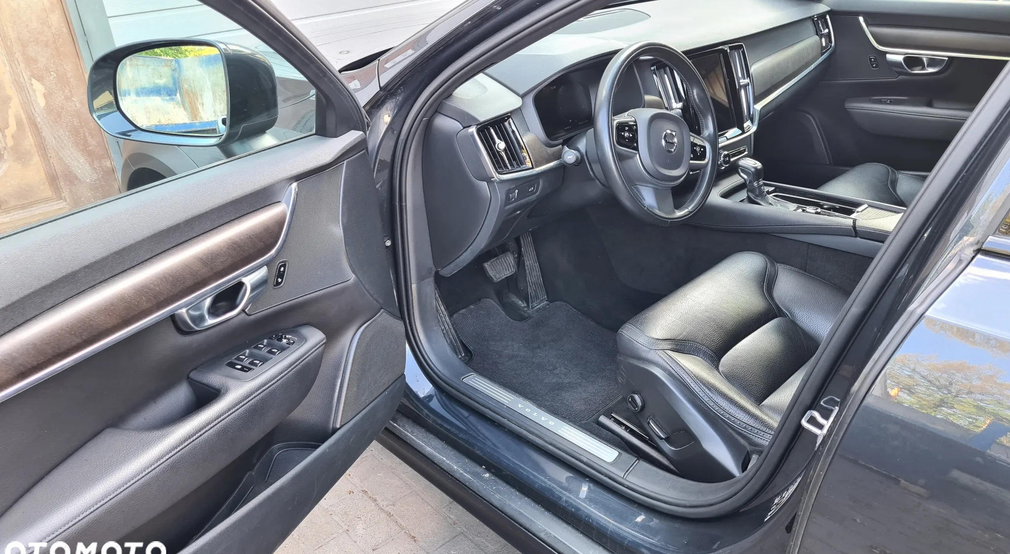 Volvo V90 Cross Country cena 135000 przebieg: 141000, rok produkcji 2019 z Wrocław małe 79